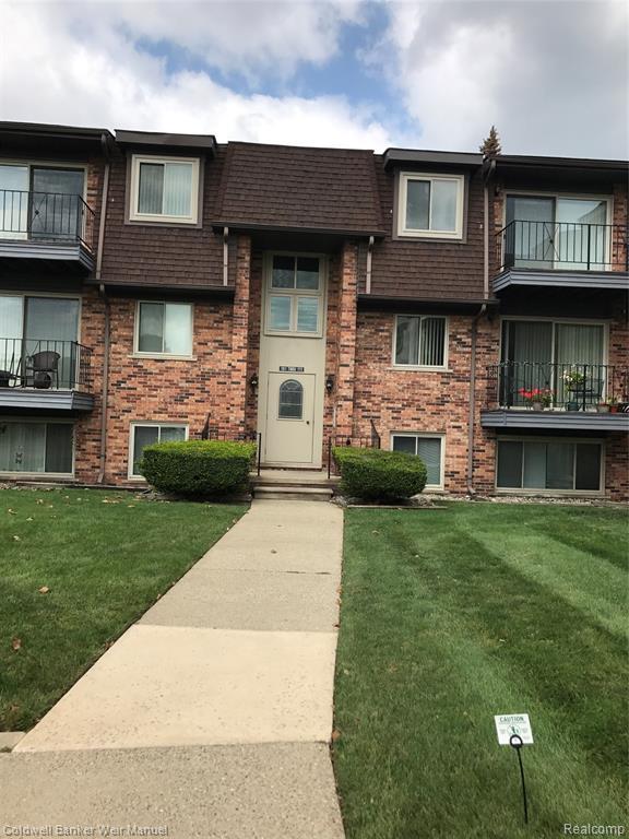 109 Riviera Drive - Photo 1