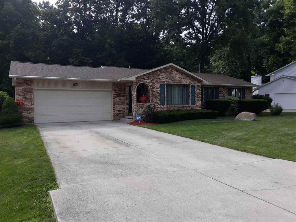 5296 Birchcrest - Photo 1