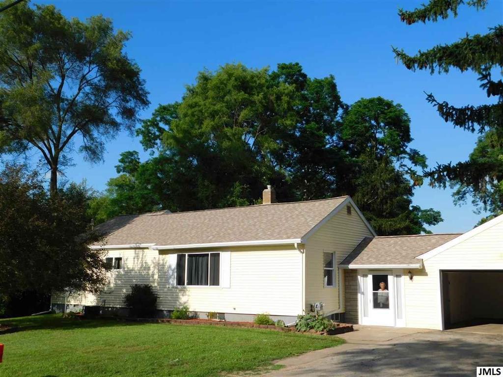 103 Mccuen - Photo 1