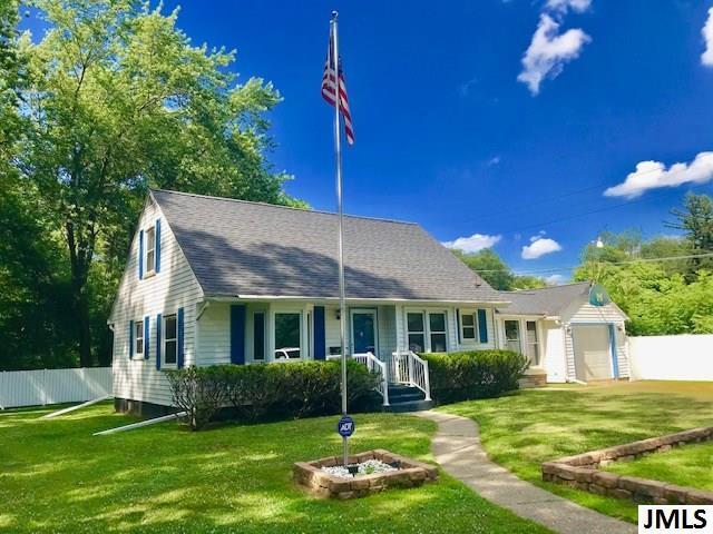210 Palmer - Photo 1