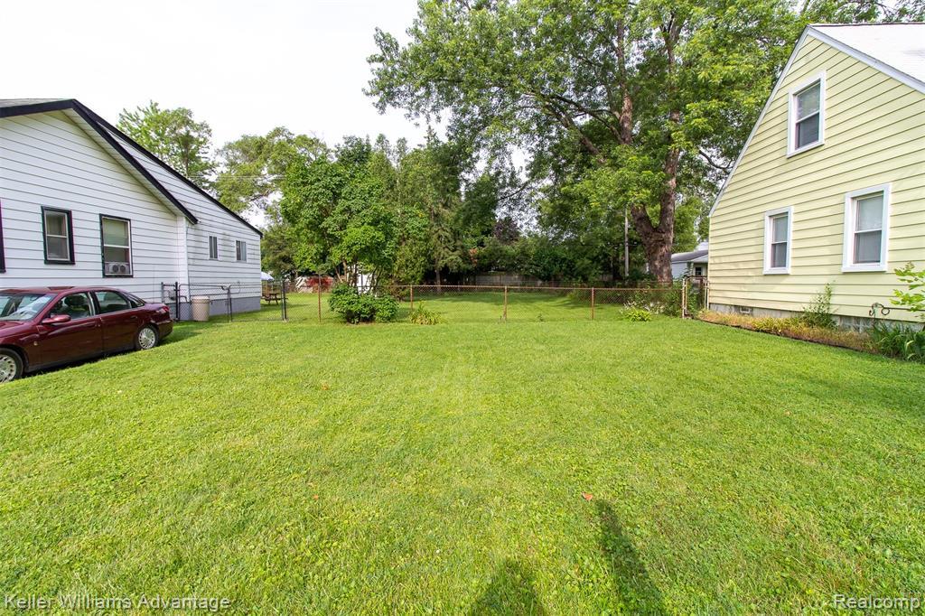 000 Edgar Avenue - Photo 1