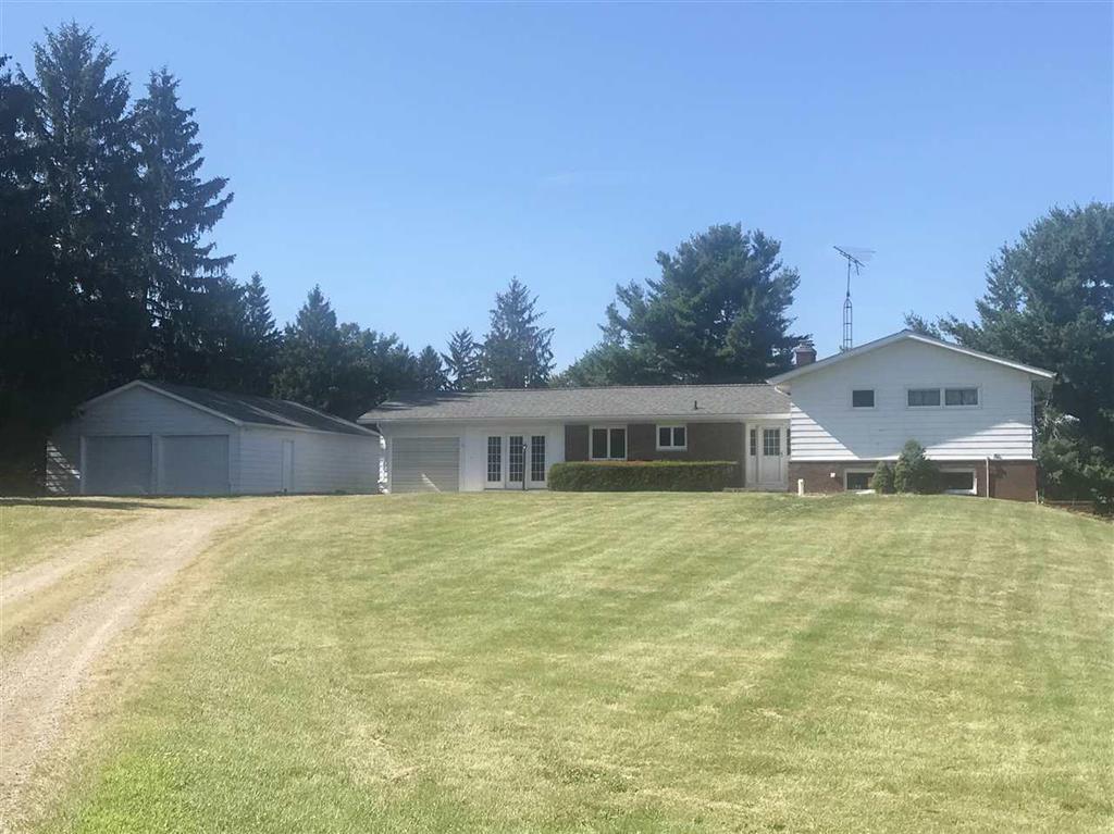 2075 Bennington - Photo 1