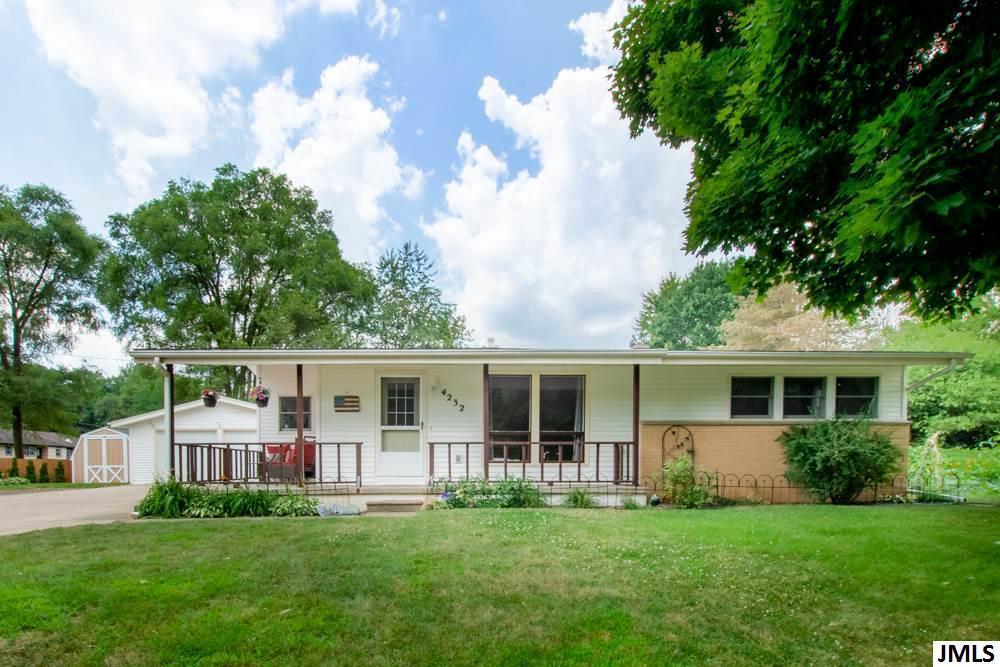 4232 Pinehurst Dr - Photo 1