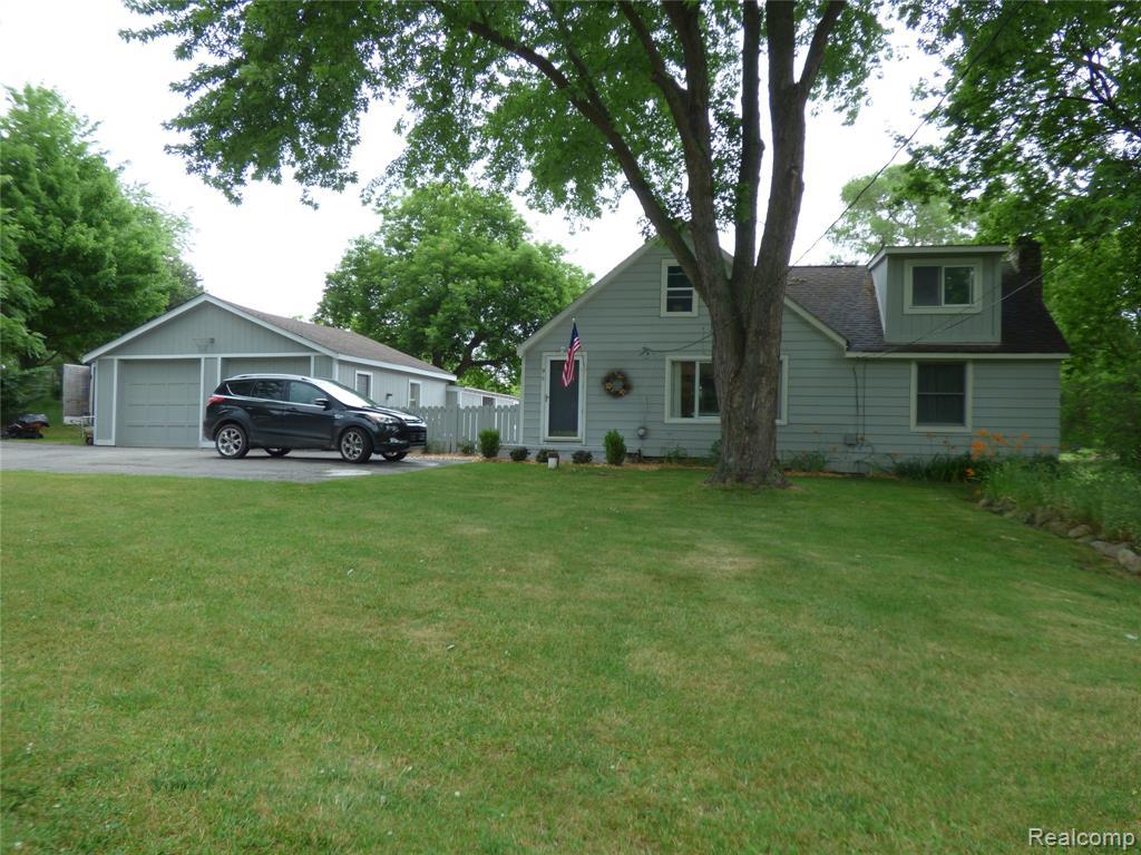 915 Hemingway Road - Photo 1