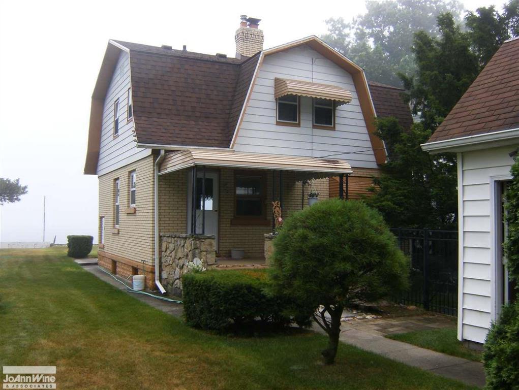 5298 Lakeshore - Photo 1