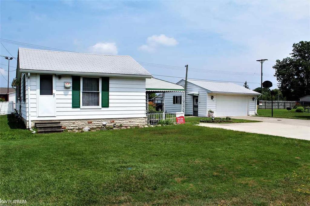 1130 Bruce - Photo 1