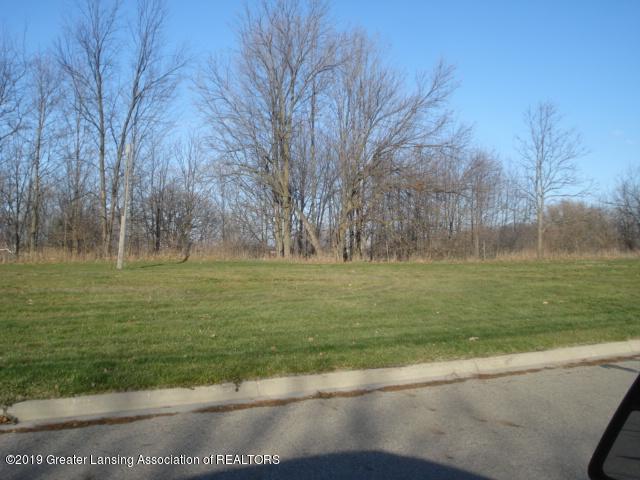 719 Henry - Photo 1
