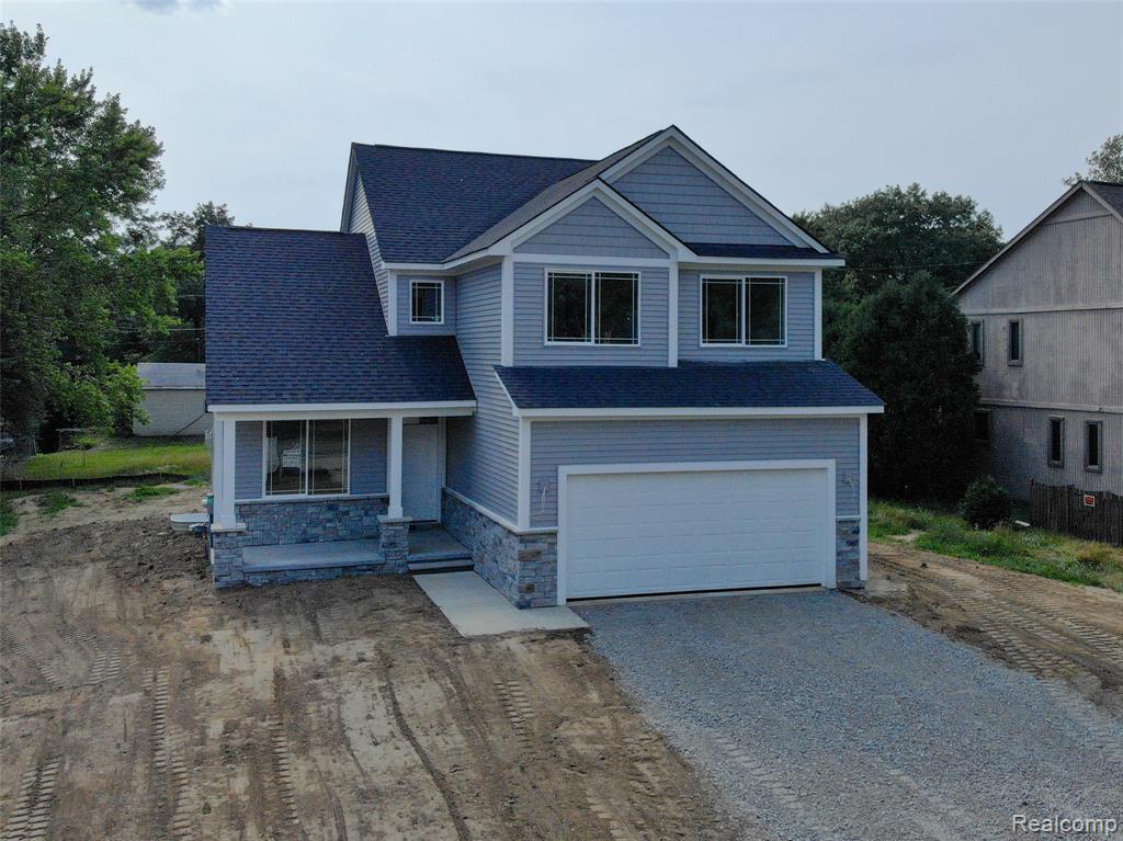 710 Pine Tree - Photo 1