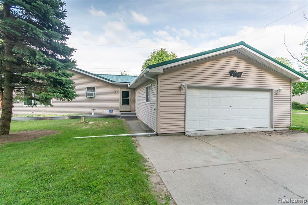 3738 Campbell Road - Photo 1
