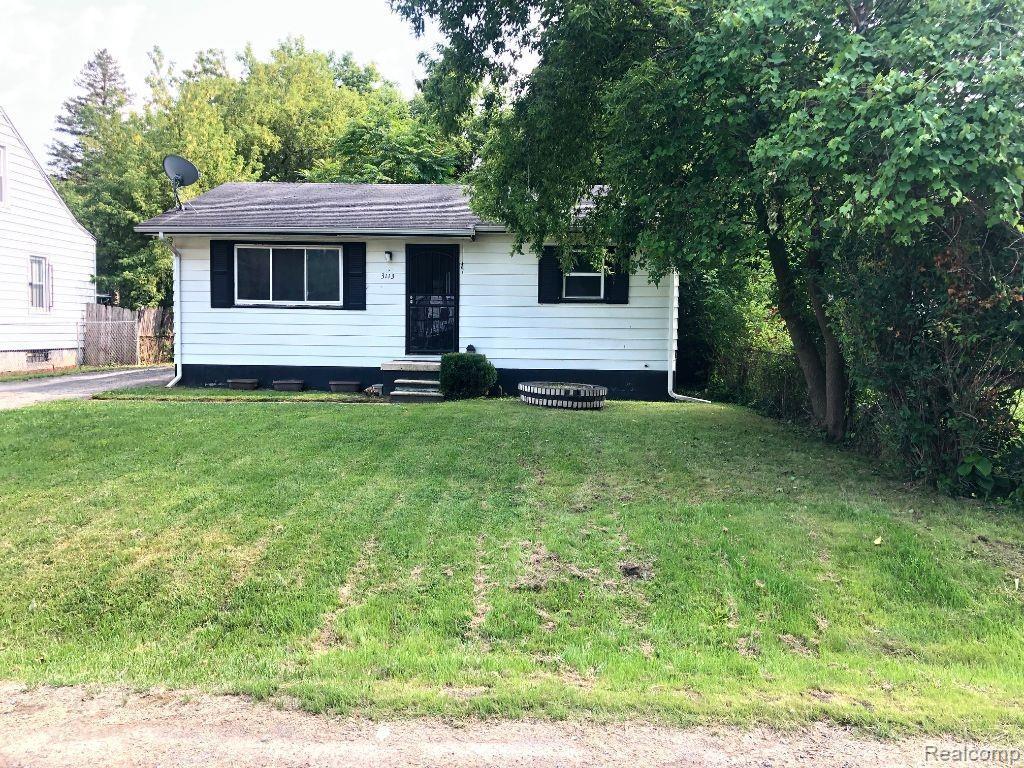 3113 Lyndon - Photo 1