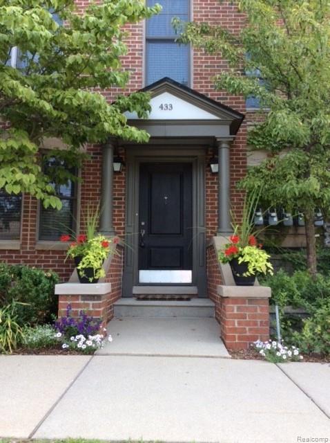 433 Ashley Street - Photo 1