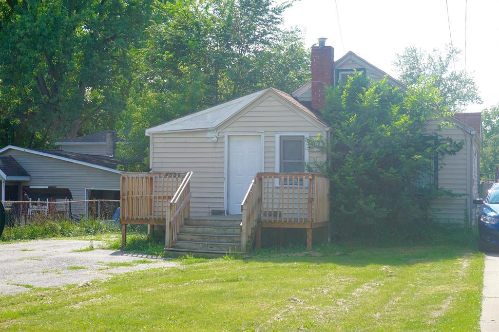 4806 Hughes Road - Photo 1