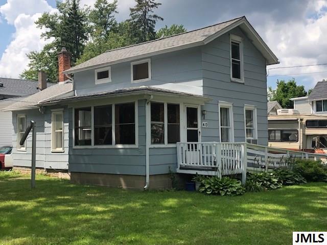 410 Webster St - Photo 1