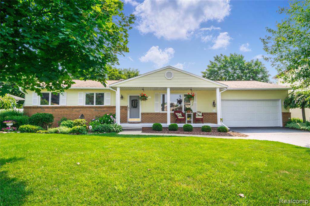 5073 Walden Drive - Photo 1