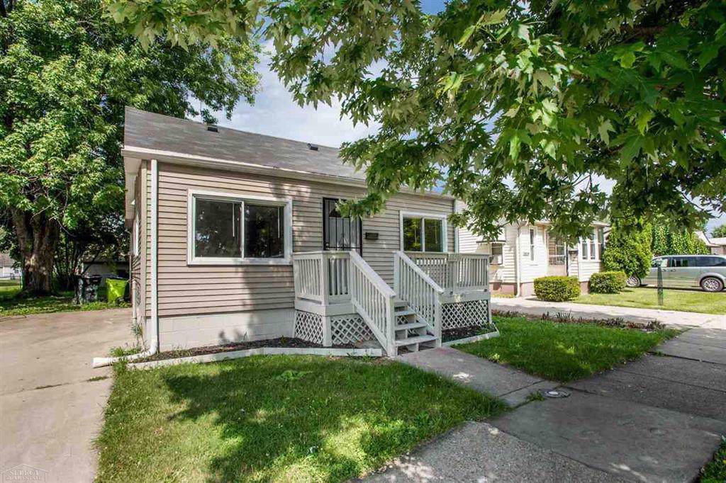 26209 Belanger St - Photo 1