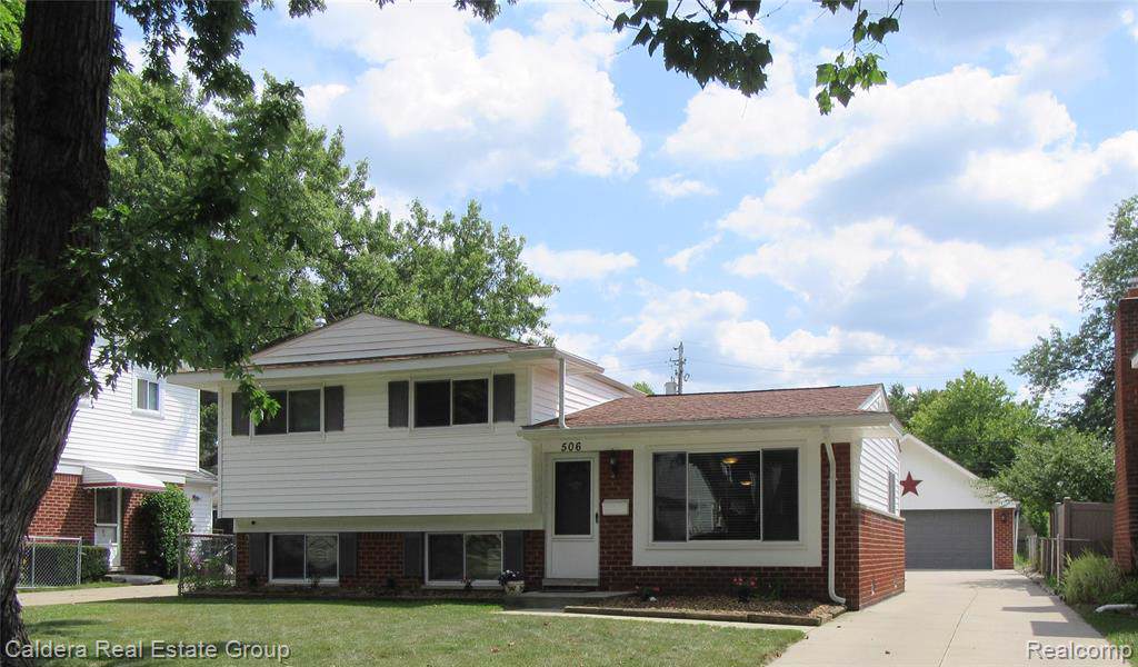 506 Langley Boulevard - Photo 1