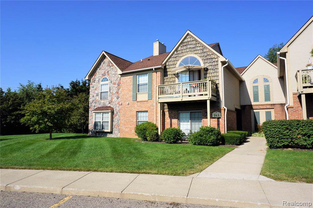 245 Brookwood Drive - Photo 1