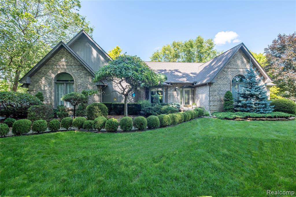 11047 Kilarney Drive - Photo 1