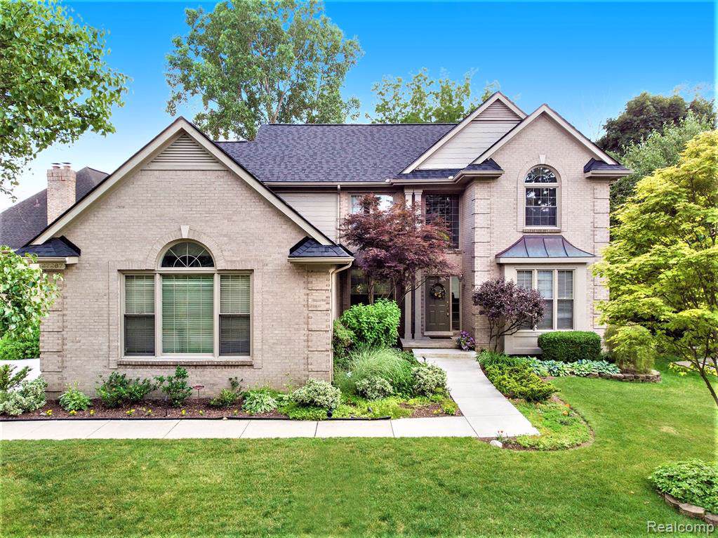 27267 Cambridge Lane - Photo 1