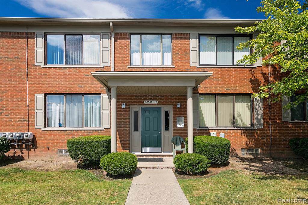32508 Harper Avenue - Photo 1