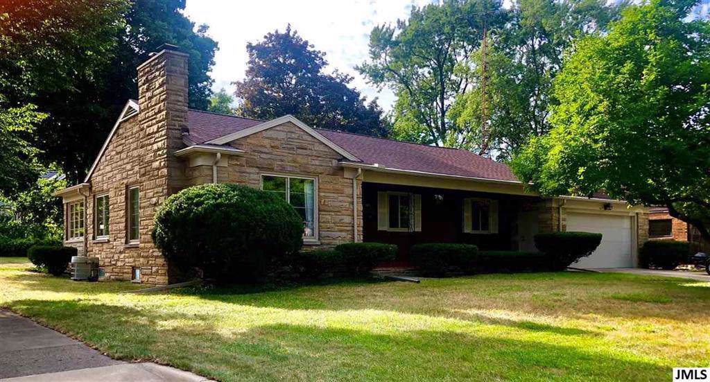 814 Thompson St - Photo 1