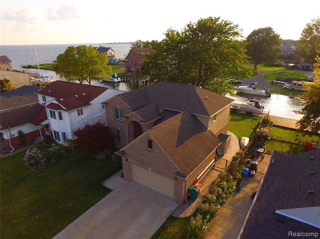37753 Maplehill Street - Photo 1