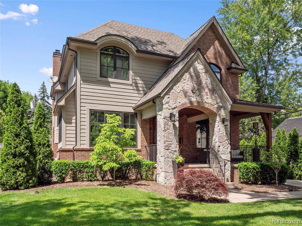 1738 Fairview Street - Photo 1