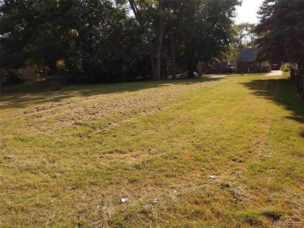 7660 Hazelton - Photo 1