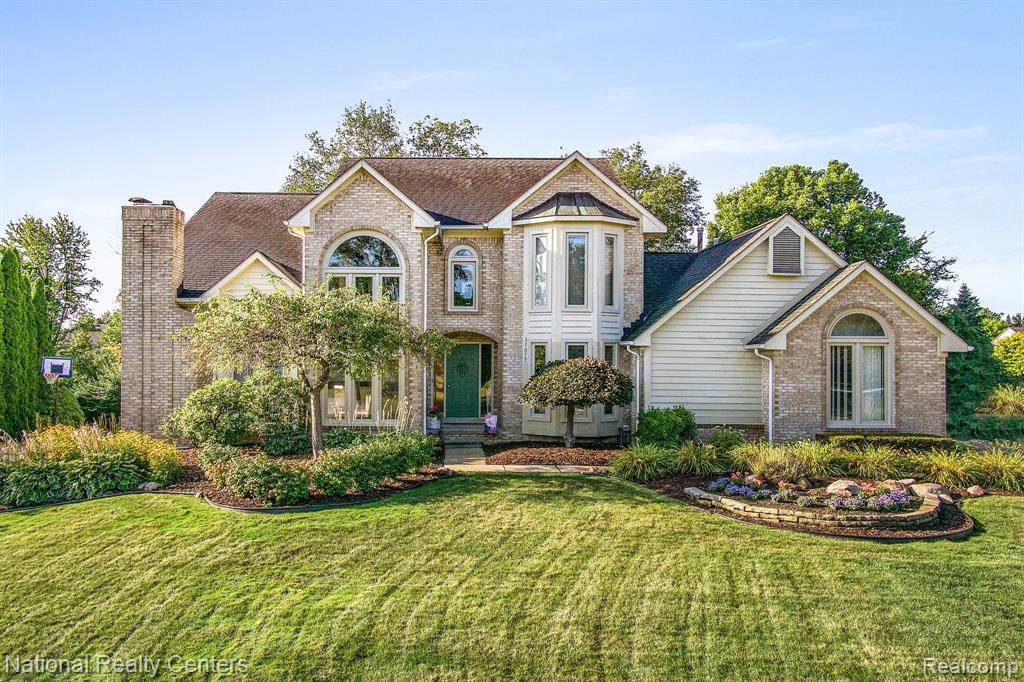 37079 Birwood Court - Photo 1