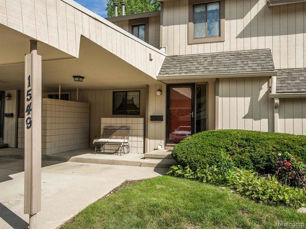 1549 Charter Oak Drive - Photo 1