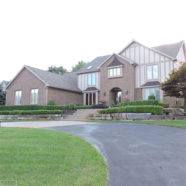 1482 Highpoint - Photo 1