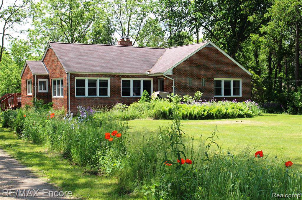 6285 Clarkston Road - Photo 1