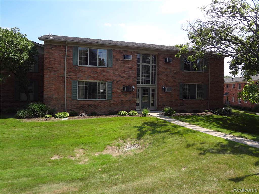 454 Romeo Road - Photo 1