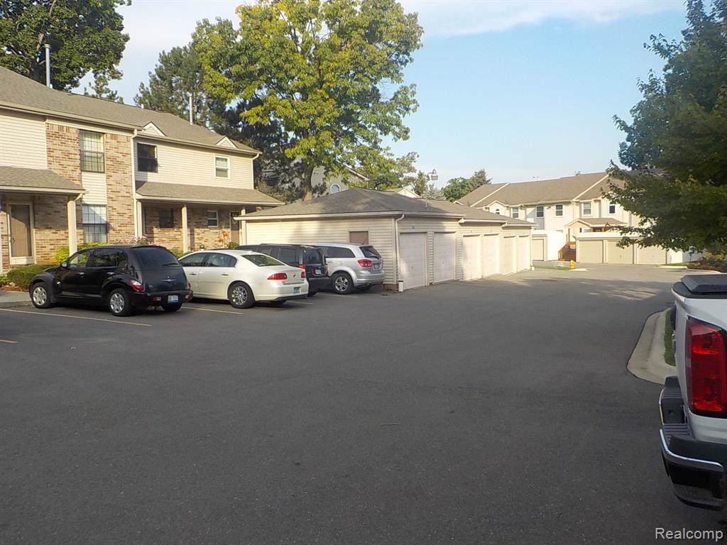 4929 Oak Hill Drive - Photo 1