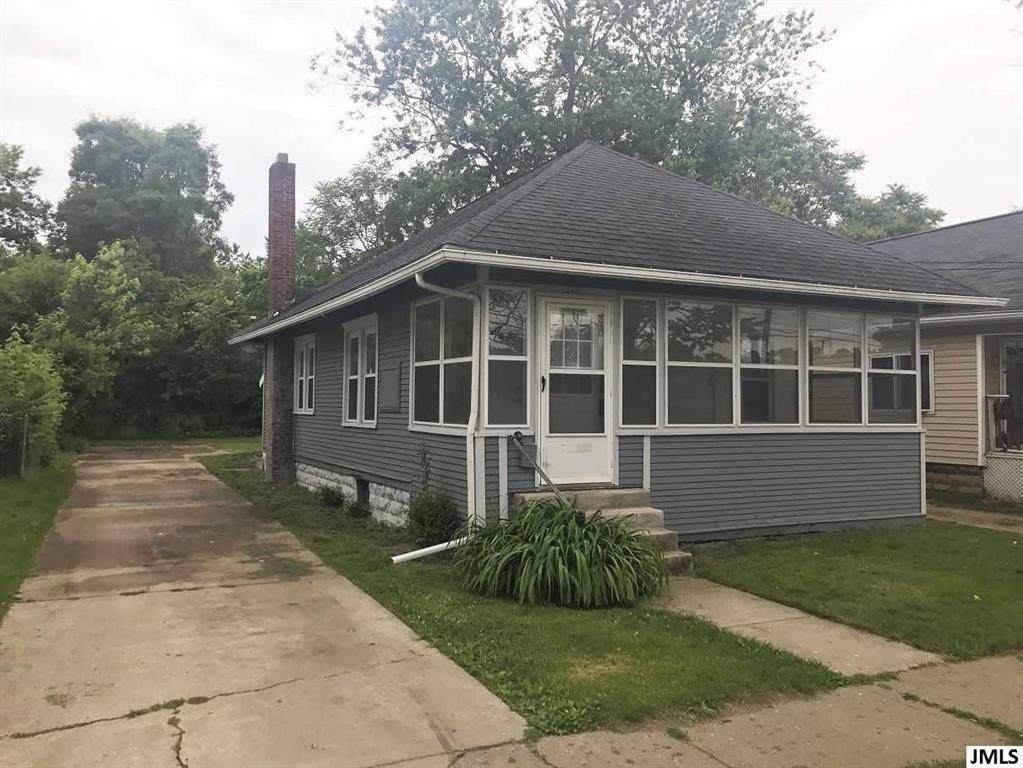 213 South St - Photo 1