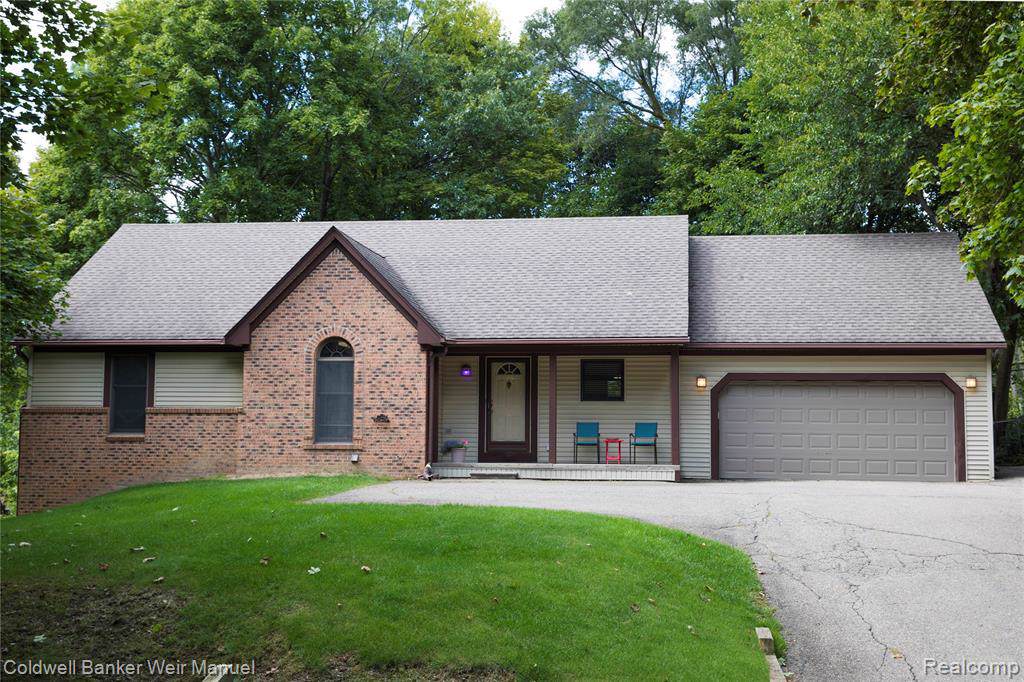 2575 Hathon Drive - Photo 1