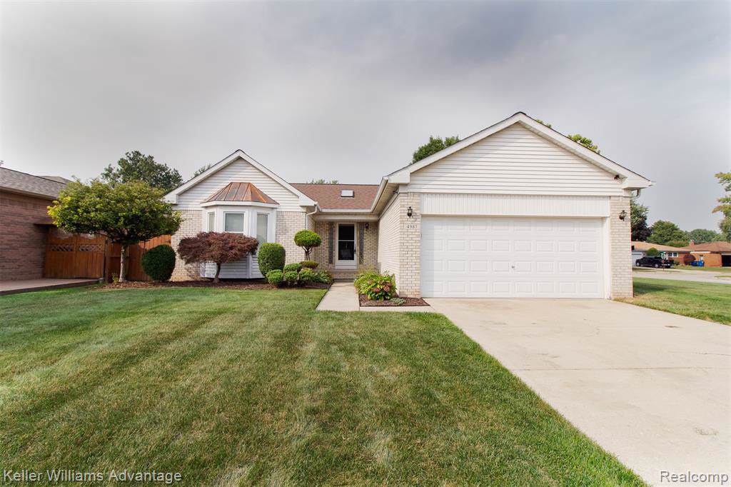 4987 Kingswood Drive - Photo 1