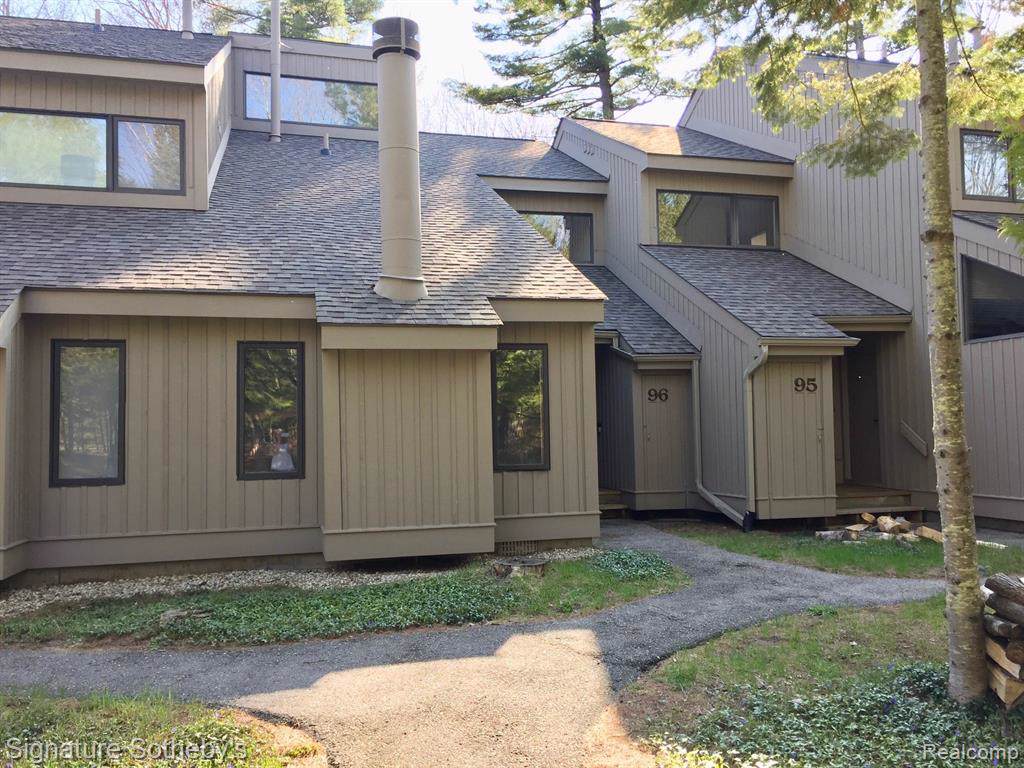 8668 Deer Run - Photo 1
