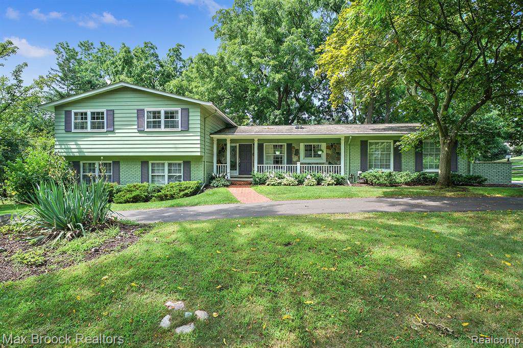4270 Sunningdale Drive - Photo 1