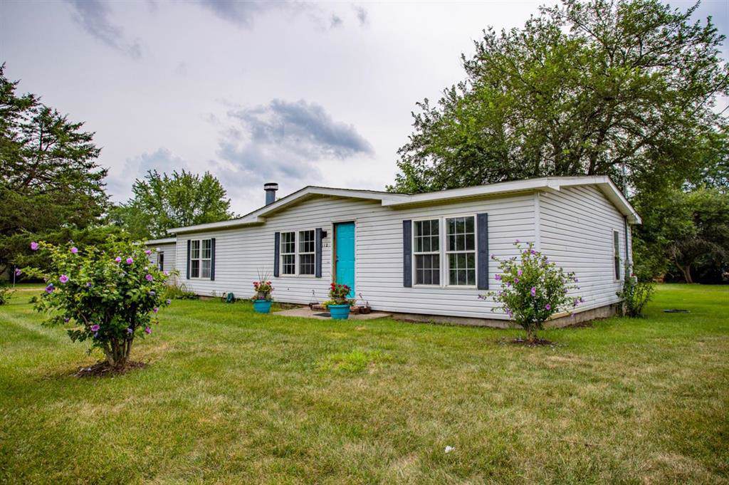 112 Carlysle Drive - Photo 1