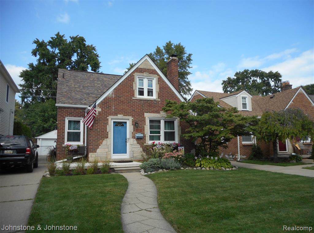 1800 Roslyn Road - Photo 1