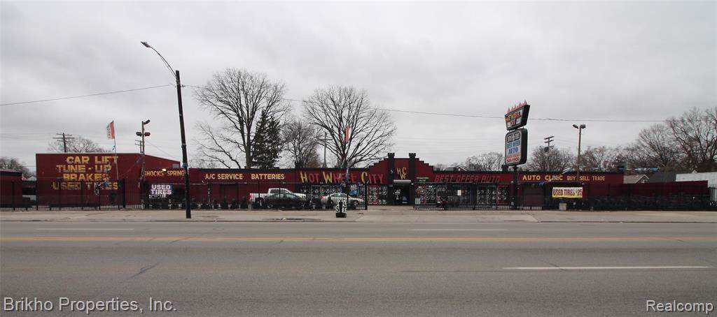 18415 Seven Mile Road - Photo 1