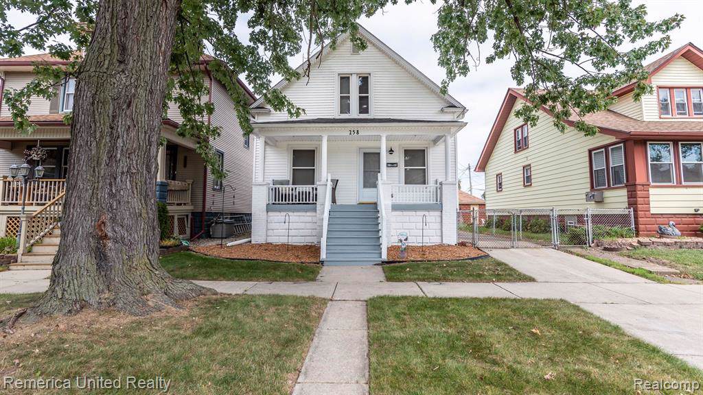258 Spruce Street - Photo 1