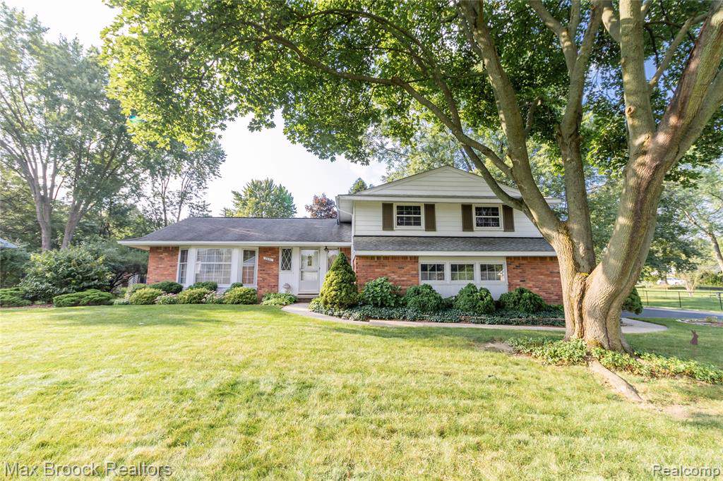2631 Avonhurst Drive - Photo 1