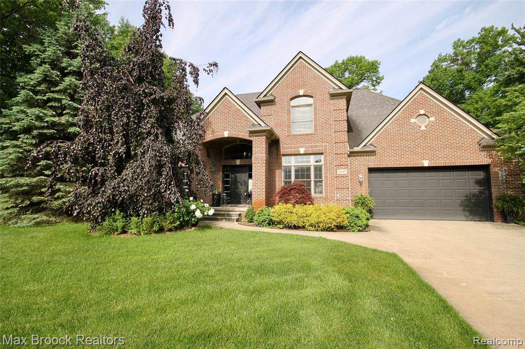 5630 Swan Street - Photo 1