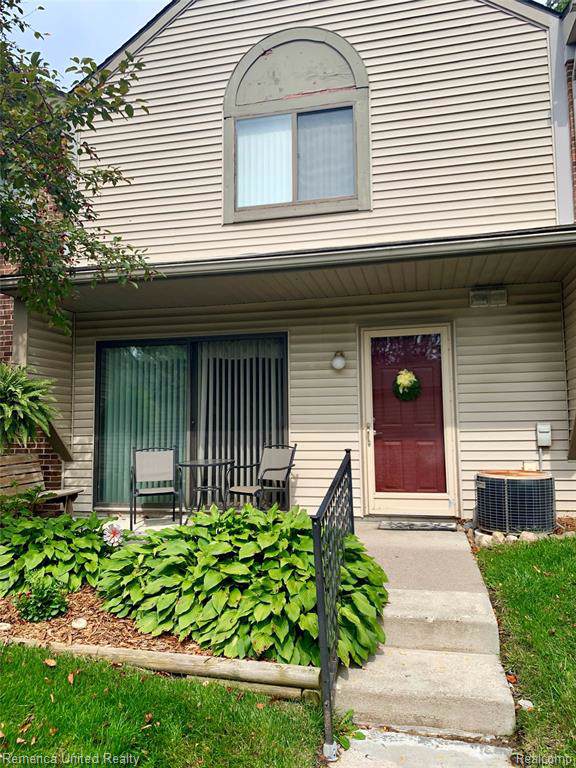 419 Water Tower Circle - Photo 1