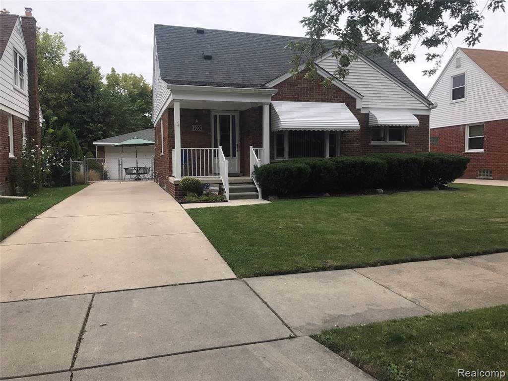 1590 Winchester Avenue - Photo 1