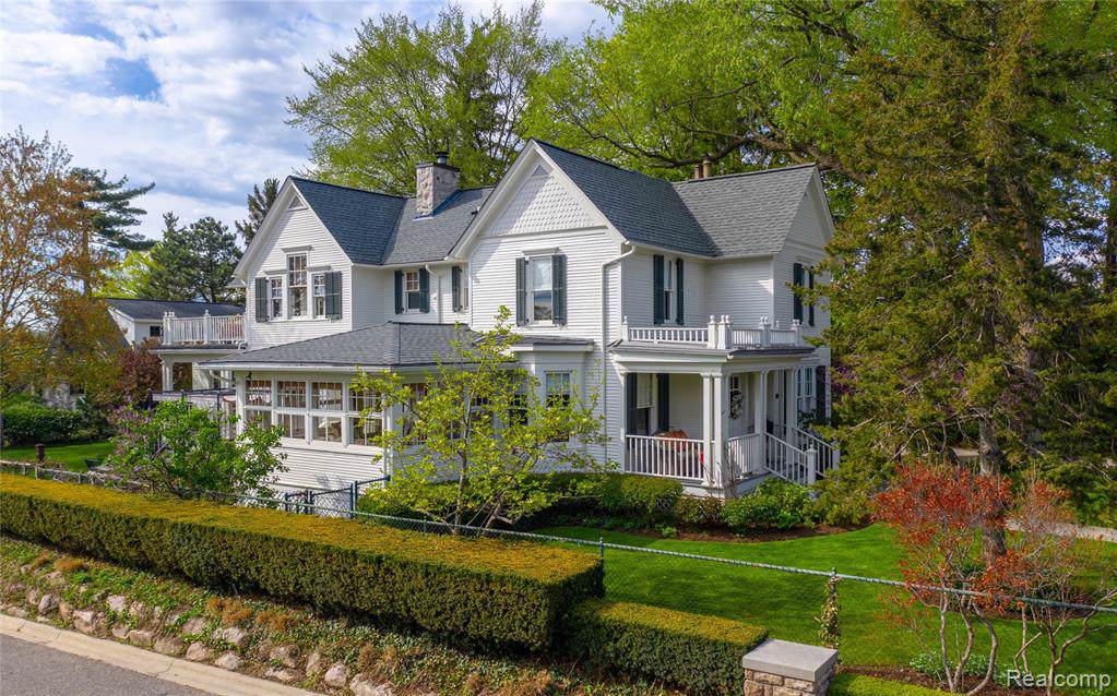 560 Southfield Road - Photo 1