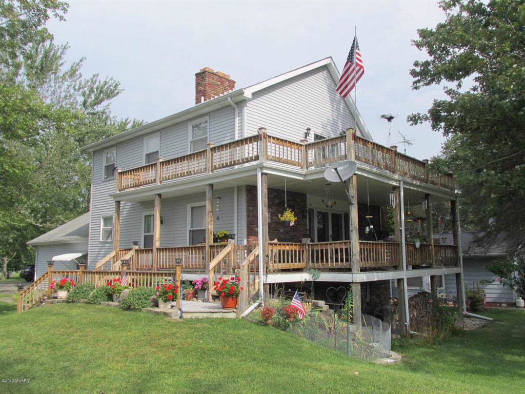 149 Lake Shore - Photo 1