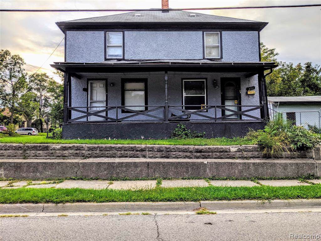 592 Sanford Street - Photo 1